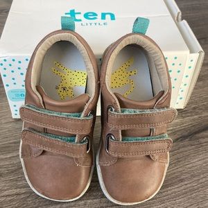 Ten little sneakers size 8